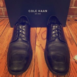 Men’s Cole Haan Black Dress Shoes (11-1/2)